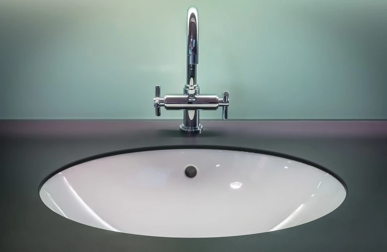 辻堂地区にお住まいの方へ！その水漏れを放置しないで！今すぐ解決するリフォームサービスです！